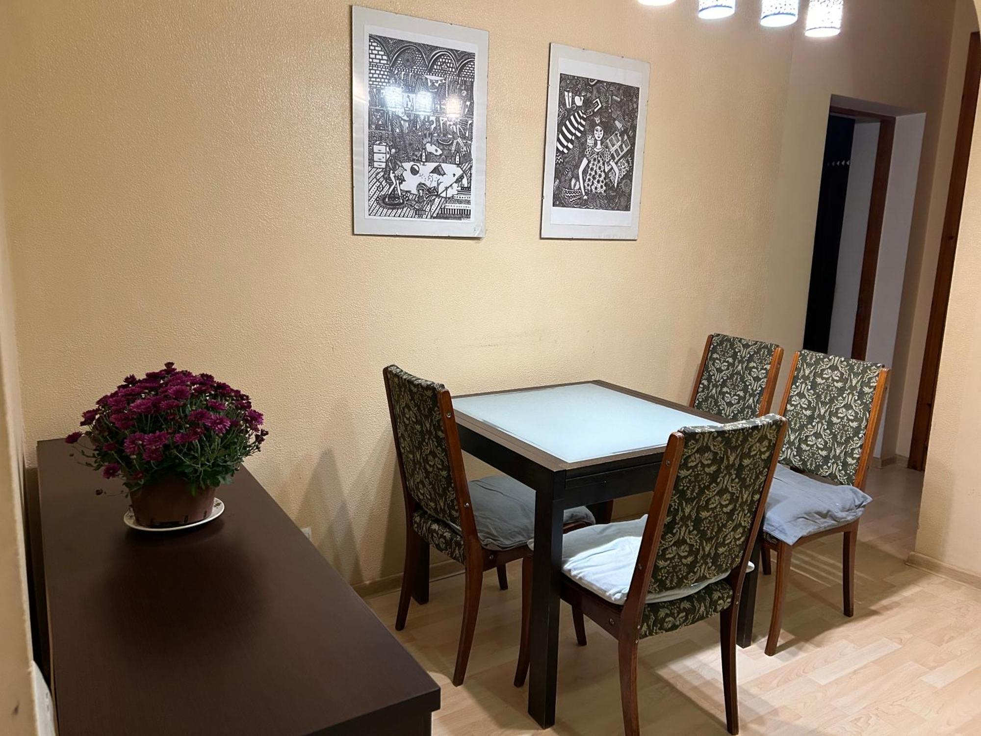 Three Bedroom Stepana Bandery Street Rivne Kültér fotó