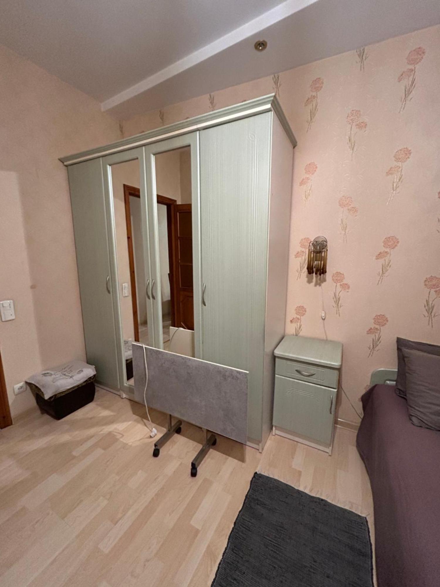 Three Bedroom Stepana Bandery Street Rivne Kültér fotó